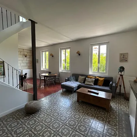 Villa Maison De Caractere Avec Jardin Arbore En
