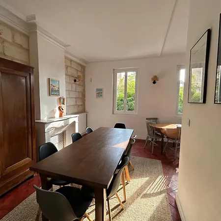 Villa Maison De Caractere Avec Jardin Arbore En Avignon