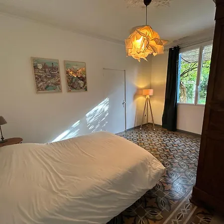 Villa Maison De Caractere Avec Jardin Arbore En