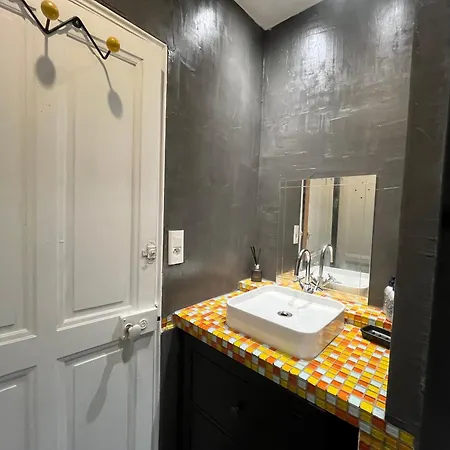 Maison De Caractere Avec Jardin Arbore En * Awinion